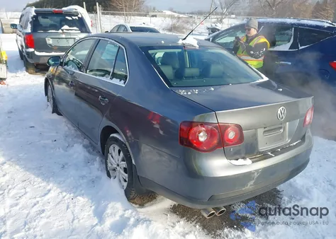 2010 Volkswagen Jetta Limited Edition из США, поврежденный, VIN 3VWRZ7AJ2AM127891